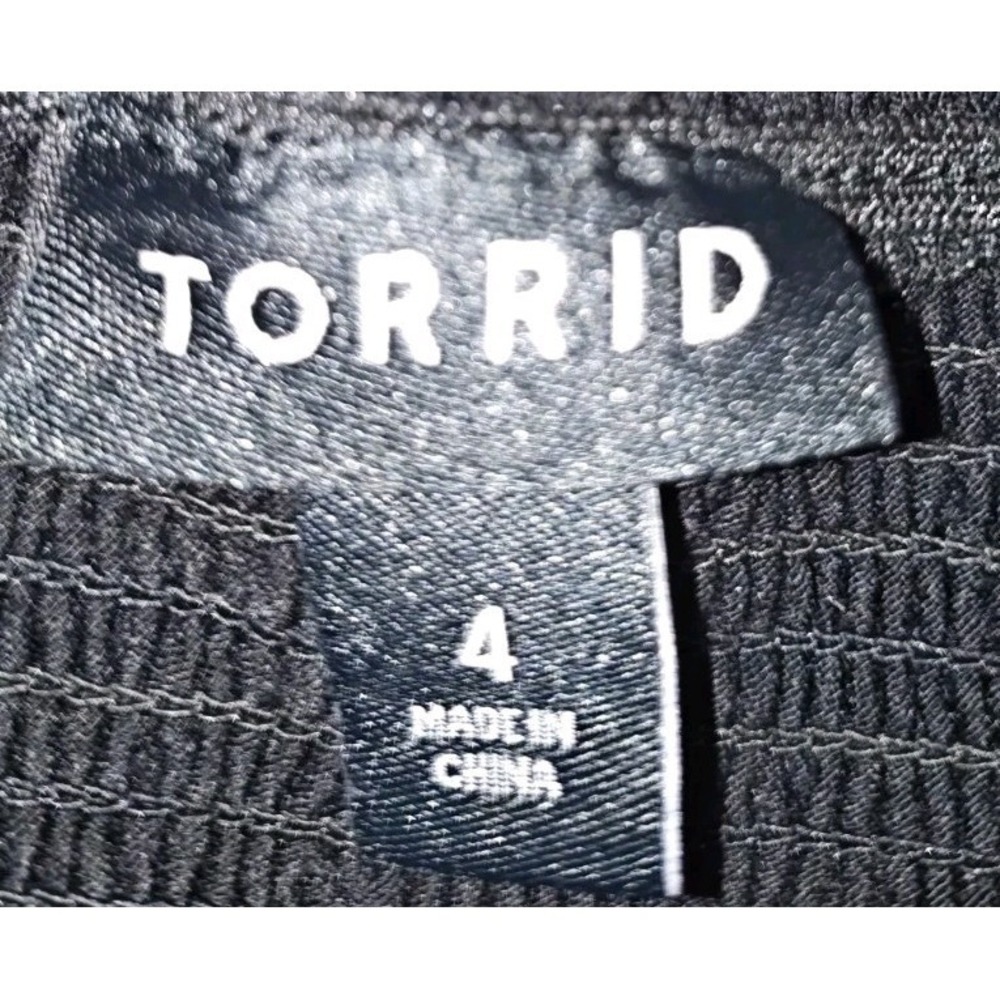 Torrid Woman's Black smocked off-shoulder dress,Embroidery Detail,Plus Size 4 - Picture 7 of 9